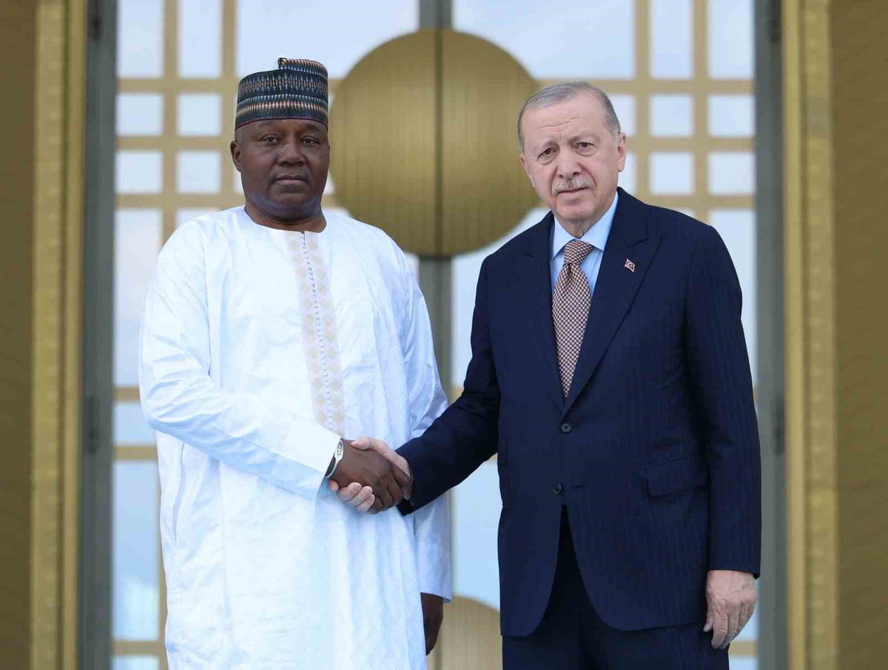 CUMHURBAŞKANI RECEP TAYYİP ERDOĞAN, NİJER CUMHURBAŞKANI ABDOURAHAMANE TCHİANİ'Yİ TÖRENLE...