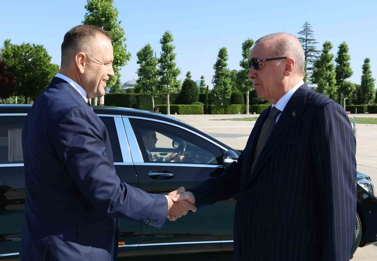 CUMHURBAŞKANI RECEP TAYYİP ERDOĞAN, POLONYA CUMHURBAŞKANI KAROL NAWROCKİ’Yİ CUMHURBAŞKANLIĞI...