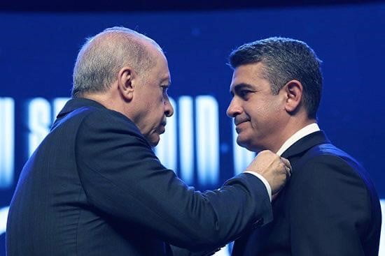 CUMHURBAŞKANI RECEP TAYYİP ERDOĞAN, "SİYASİ RAKİPLERİMİZ GECE GÜNDÜZ KOLTUK KAVGASI VERİRKEN, BİZ...