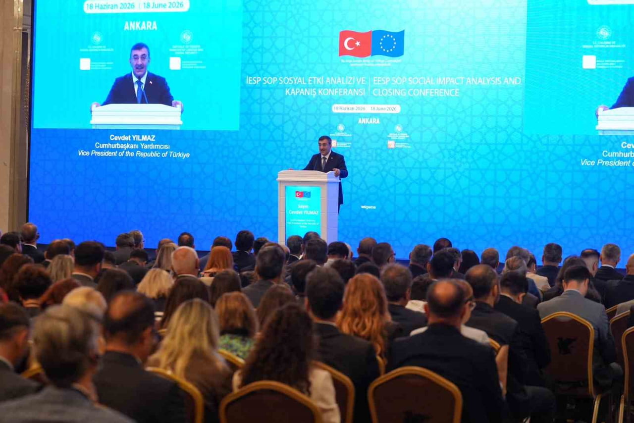 CUMHURBAŞKANI YARDIMCISI CEVDET YILMAZ, "BUGÜN TÜM DÜNYADA GÜVENLİK ENDİŞELERİNİN ARTIĞI BİR...