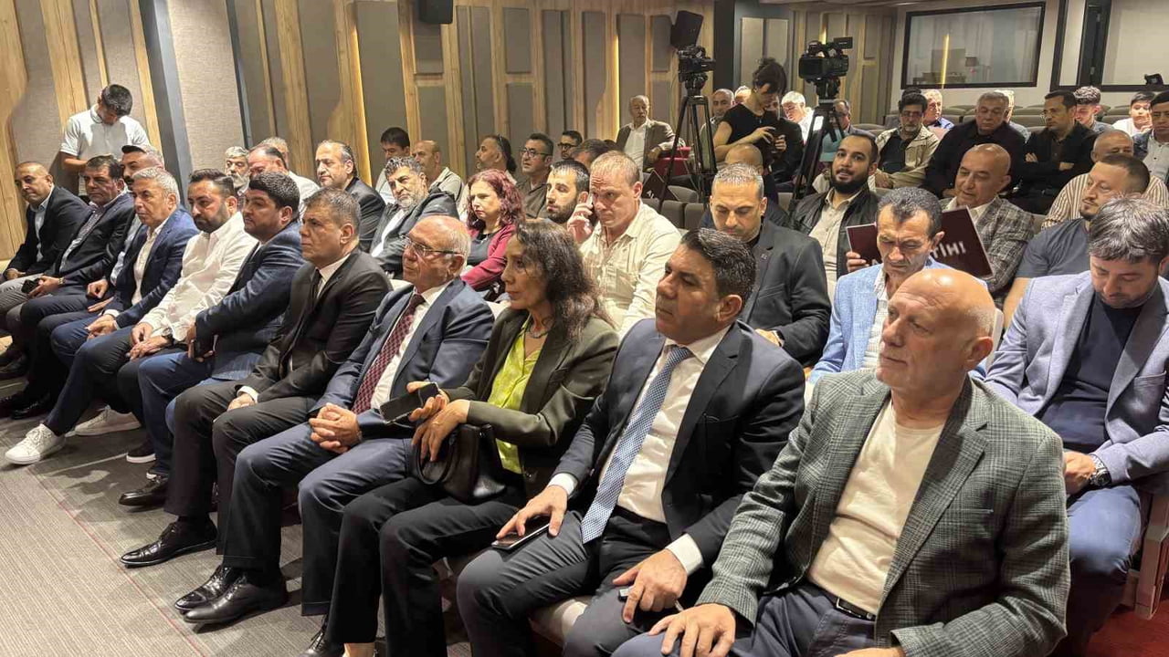 CUMHURİYET HALK PARTİSİ İSTANBUL İL BAŞKANLIĞI’NDA GEÇMİŞTE PARTİDEN AYRILAN BAZI İSİMLERİN...