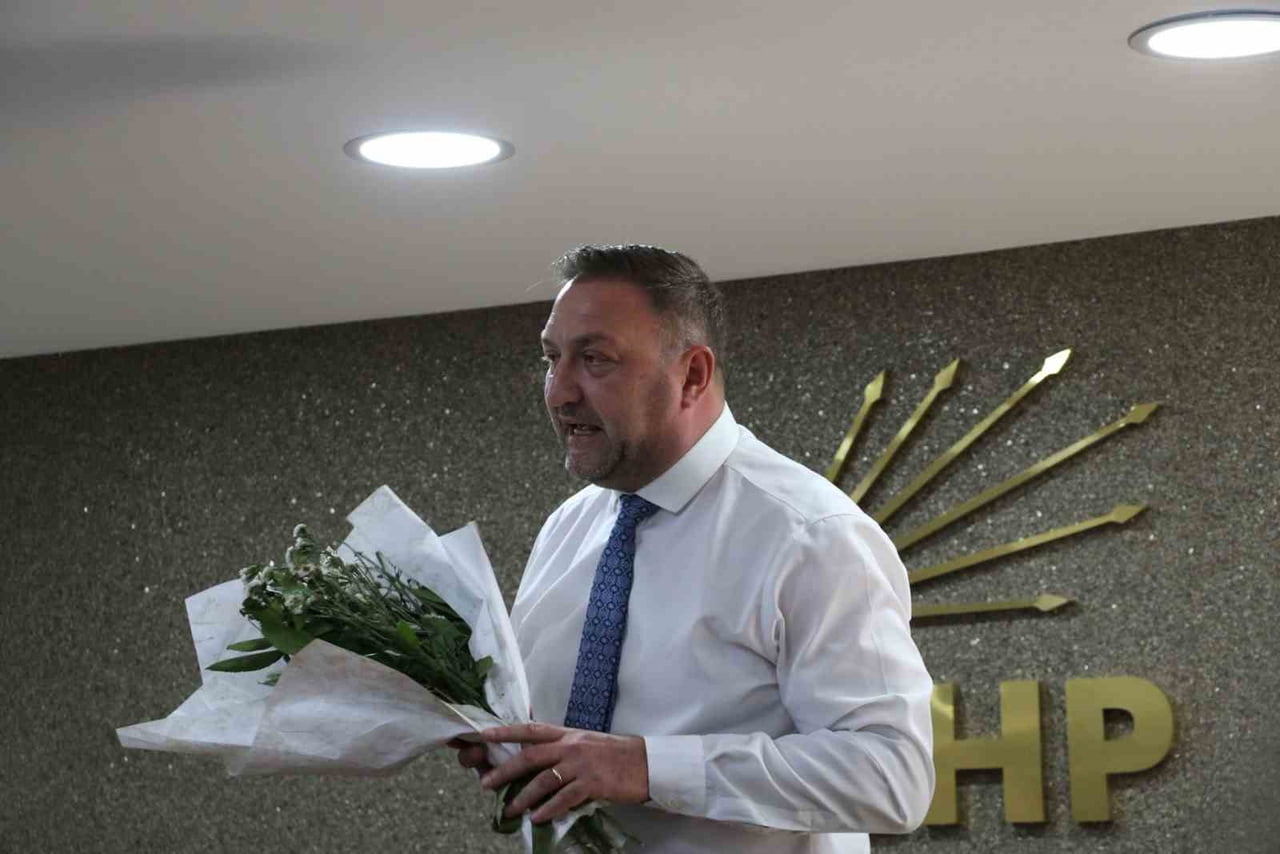 CUMHURİYET HALK PARTİSİ İZMİR İL BAŞKANI UTKU GÜMRÜKÇÜ