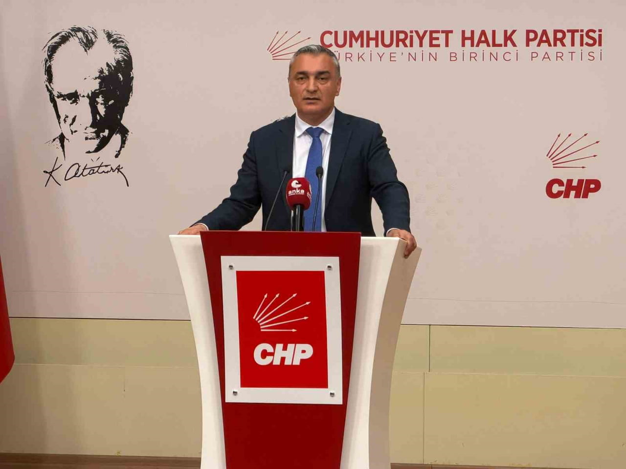 CUMHURİYET HALK PARTİSİ’NDE (CHP) MUTLAK BUTLANIN ARDINDAN YENİ MERKEZ YÜRÜTME KURULU (MYK)...