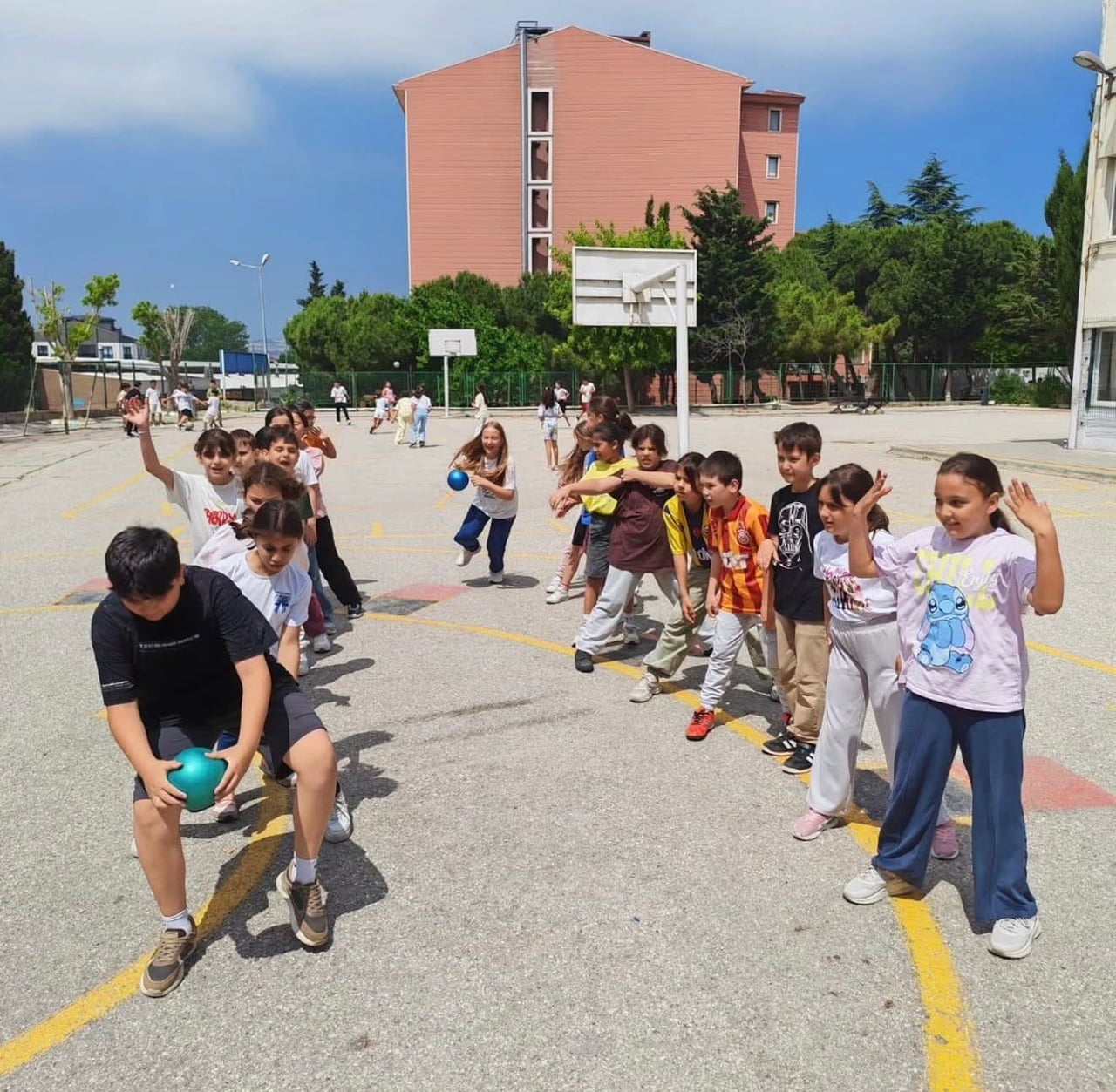 D.O.S.T. PROJESİ BANDIRMA’DA ÖĞRENCİLERLE BULUŞMAYI SÜRDÜRÜYOR