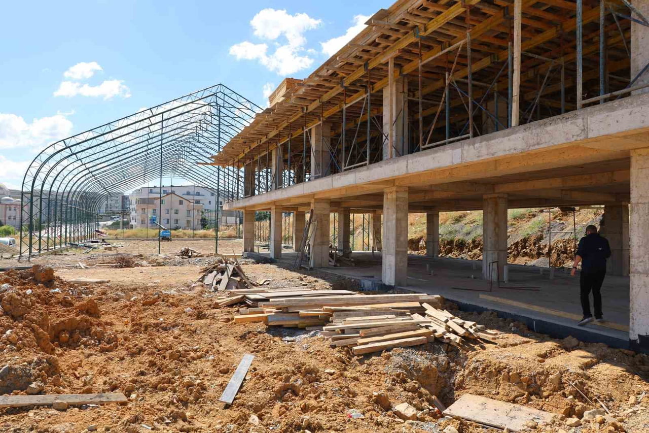 DARICA'DA GENÇLERİN VE SPORSEVERLERİN FAYDALANMASI AMACIYLA PROJELENDİRİLEN ATATÜRK CADDESİ SPOR...