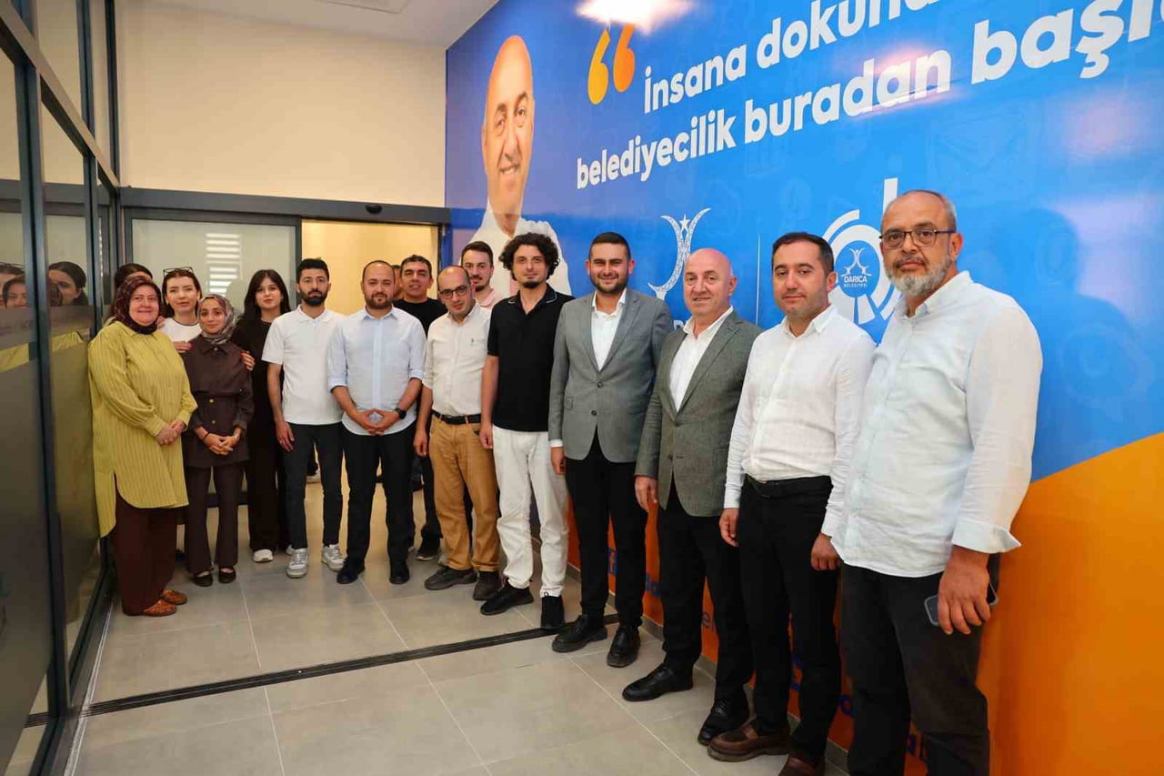 DARICA'DA VATANDAŞLARLA BELEDİYE ARASINDAKİ İLETİŞİMİ HIZLANDIRMAK VE TALEPLERE DAHA ETKİN ÇÖZÜM...