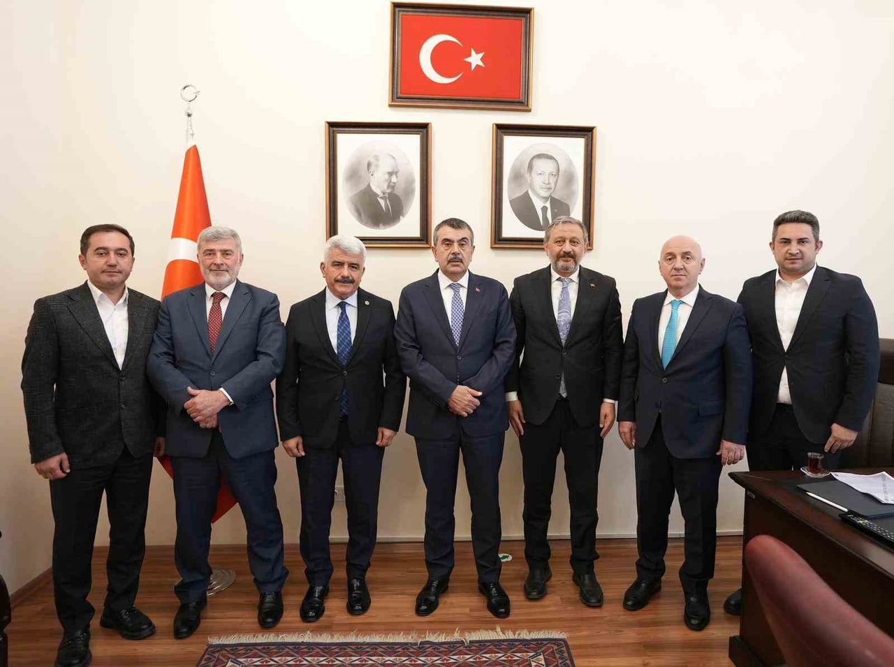 DARICA BELEDİYE BAŞKANI MUZAFFER BIYIK, ANKARA’DA MİLLİ EĞİTİM BAKANI YUSUF TEKİN İLE BİR ARAYA...