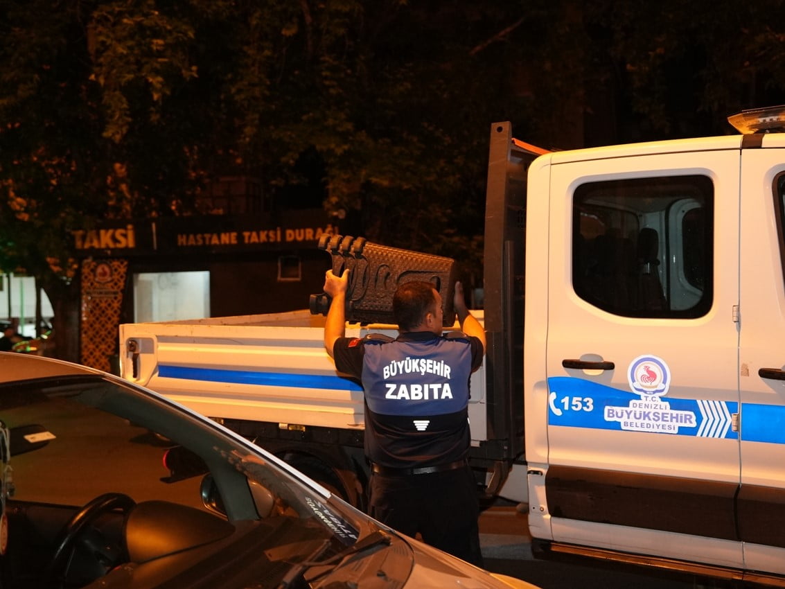 DENİZLİ BÜYÜKŞEHİR BELEDİYESİ, HALK SAĞLIĞINI TEHLİKEYE ATAN KAYIT DIŞI GIDA SATICILARINA YÖNELİK...