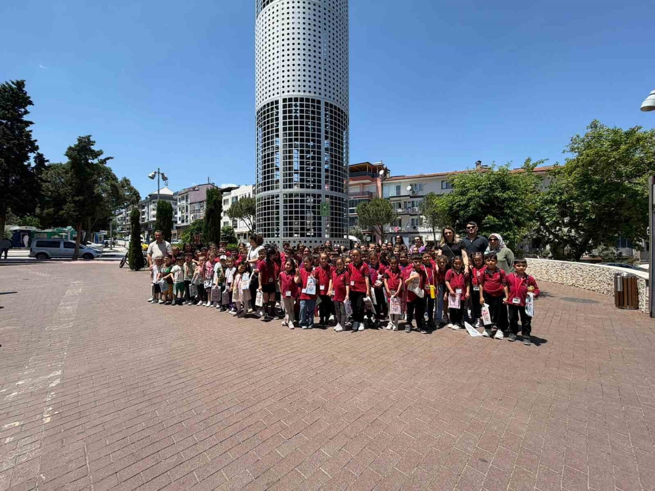 DENİZLİ BÜYÜKŞEHİR BELEDİYESİ’NİN SOSYAL BELEDİYECİLİK VİZYONUYLA HAYATA GEÇİRDİĞİ "BÜYÜK KÜÇÜK EL...