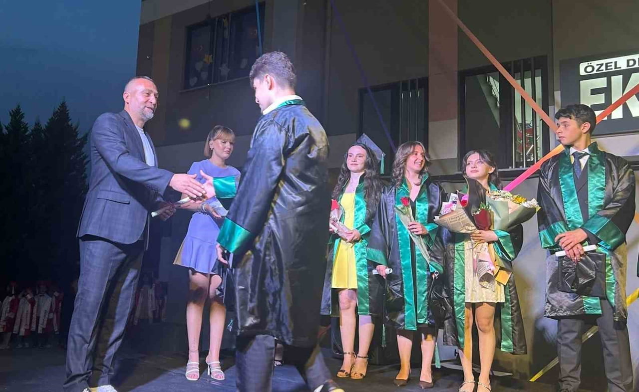 DENİZLİ’DE EĞİTİM ALANINDAKİ BAŞARILARIYLA DİKKAT ÇEKEN EKOBİLİM KOLEJİ, DÜZENLEDİĞİ GÖRKEMLİ...