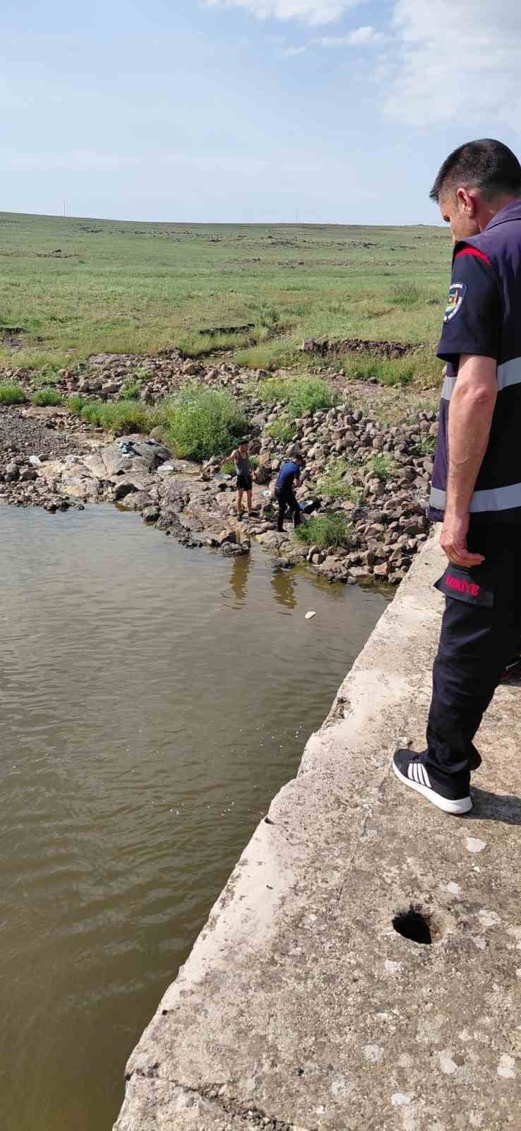 DEREYE GİREN ÇOCUK, 13 GÜNLÜK YAŞAM MÜCADELESİNİ KAYBETTİ