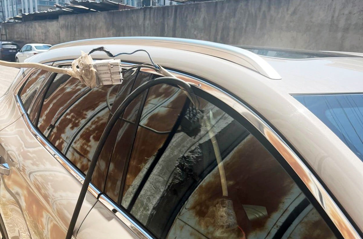 DİCLE ELEKTRİK, ŞANLIURFA’DA GERÇEKLEŞTİRDİĞİ RUTİN DENETİMLERDE ELEKTRİKLİ BİR OTOMOBİLİN...