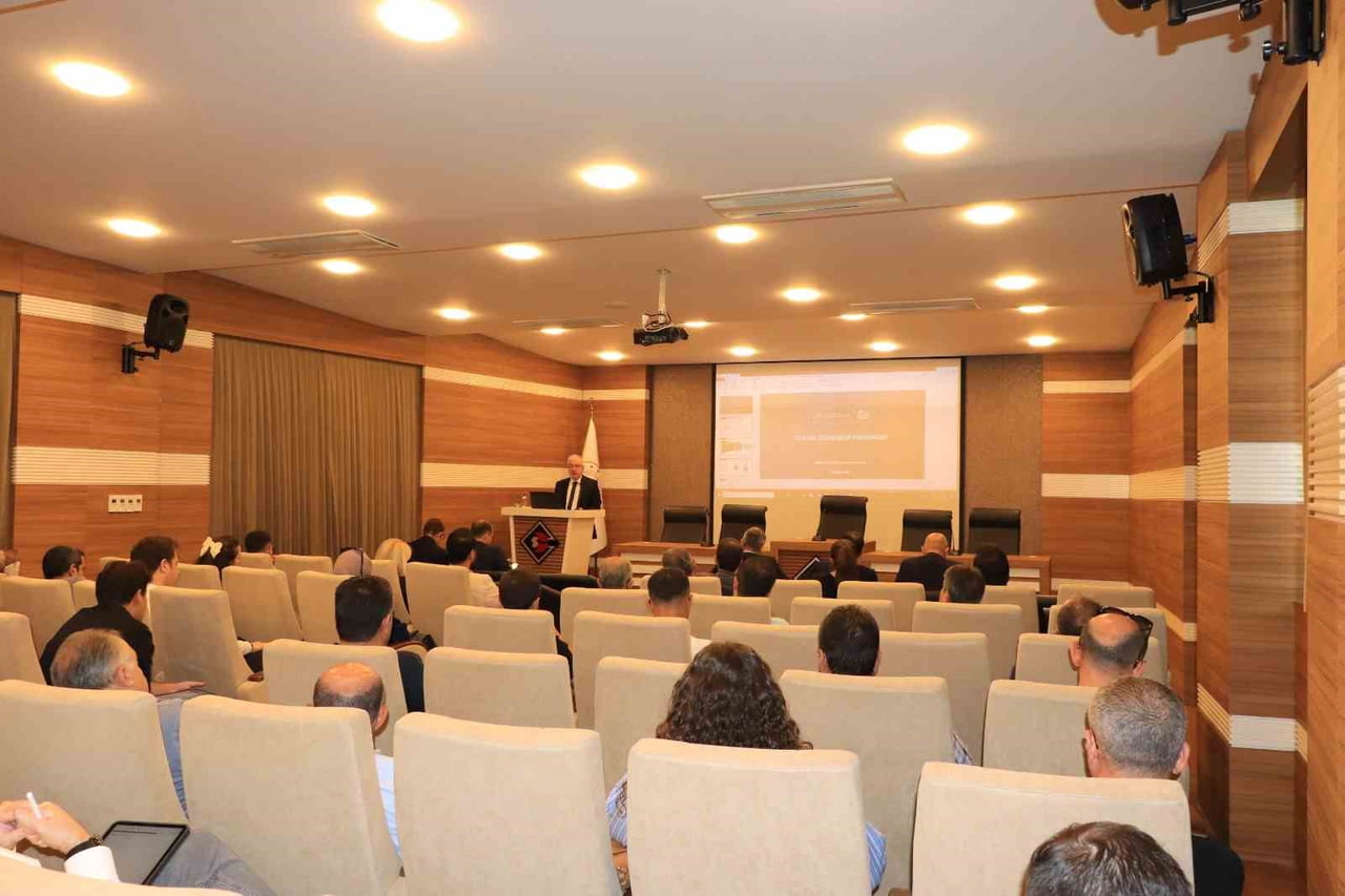 ‘DİJİTAL DÖNÜŞÜM PROGRAMI TANITIM TOPLANTISI’, GAZİANTEP ORGANİZE SANAYİ BÖLGE MÜDÜRLÜĞÜNDE...