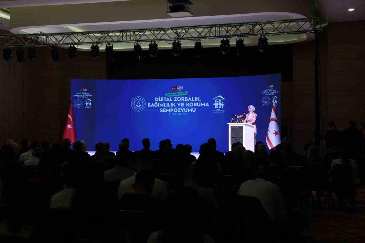 DİJİTAL DÜNYANIN KONTROLSÜZ BIRAKILMAMASI GEREKTİĞİNİ VURGULAYAN GÖKTAŞ, "İNSANI ÖZNE OLMAKTAN...