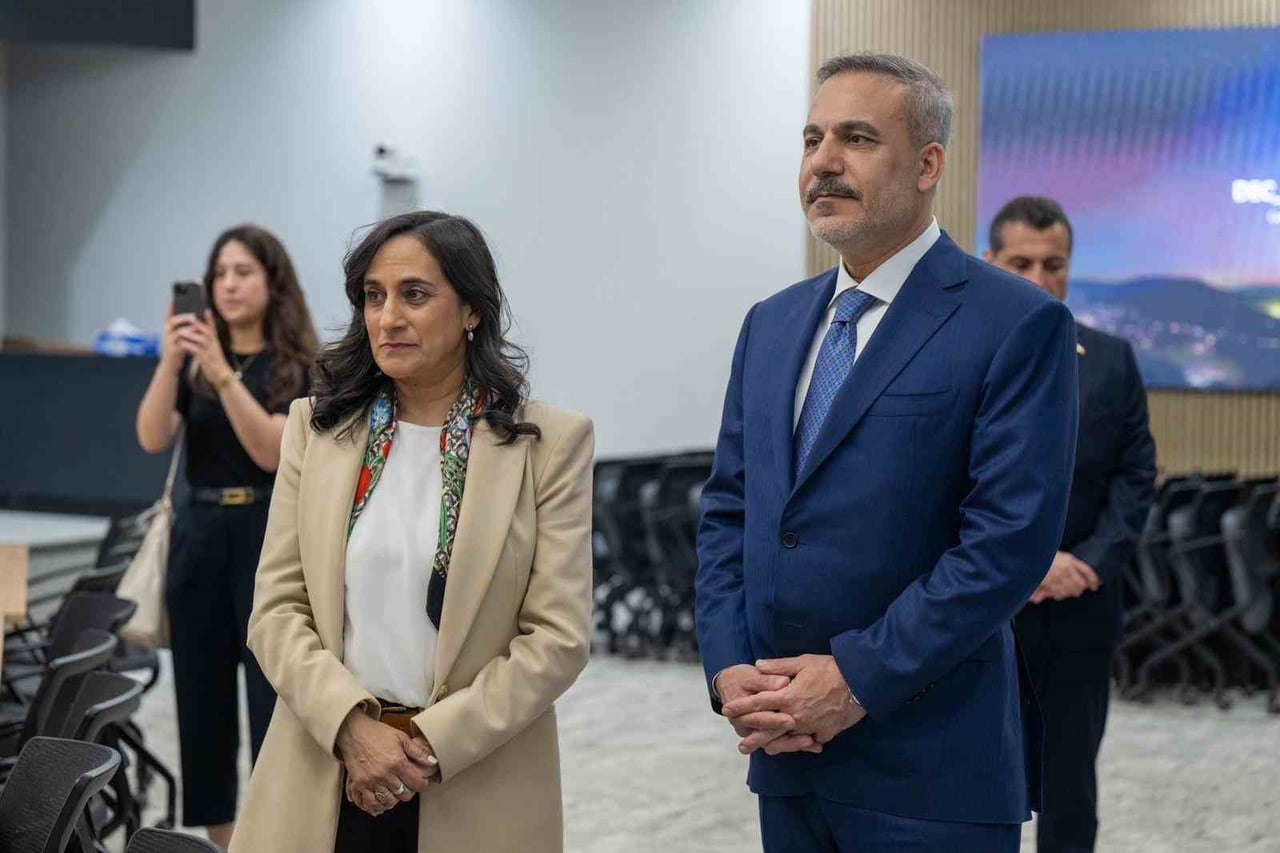 DIŞİŞLERİ BAKANI HAKAN FİDAN, KANADA’YA GERÇEKLEŞTİRDİĞİ RESMİ ZİYARET KAPSAMINDA KANADA DIŞİŞLERİ...