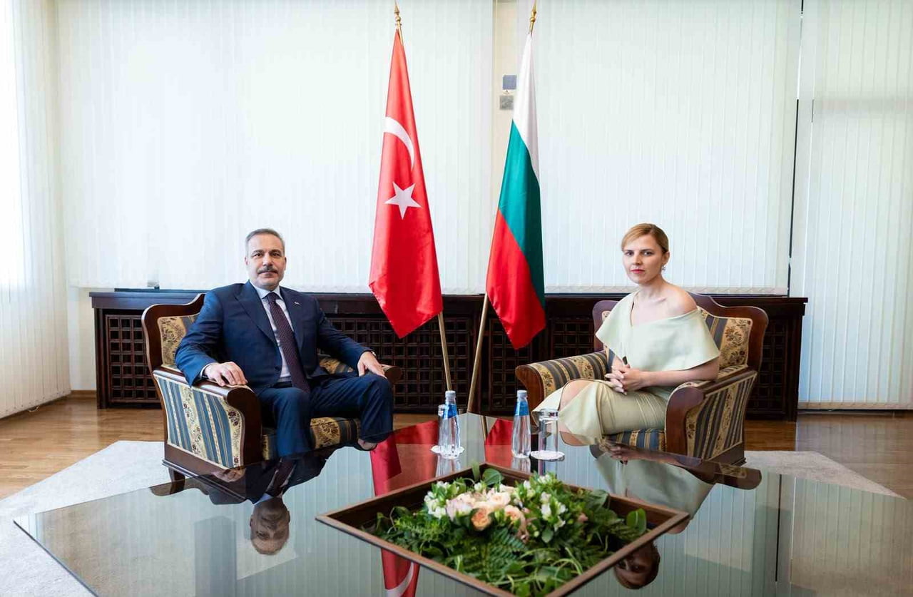 DIŞİŞLERİ BAKANI HAKAN FİDAN, SOFYA ZİYARETİ KAPSAMINDA BULGARİSTAN DIŞİŞLERİ BAKANI VELİSLAVA...