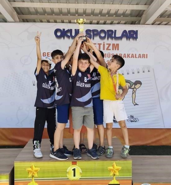 DİYARBAKIR'DA DÜN DÜZENLENEN OKUL SPORLARI MİNİKLER ORYANTRİNG YARIŞMALARINDA ÇERMİK MUHARREM...