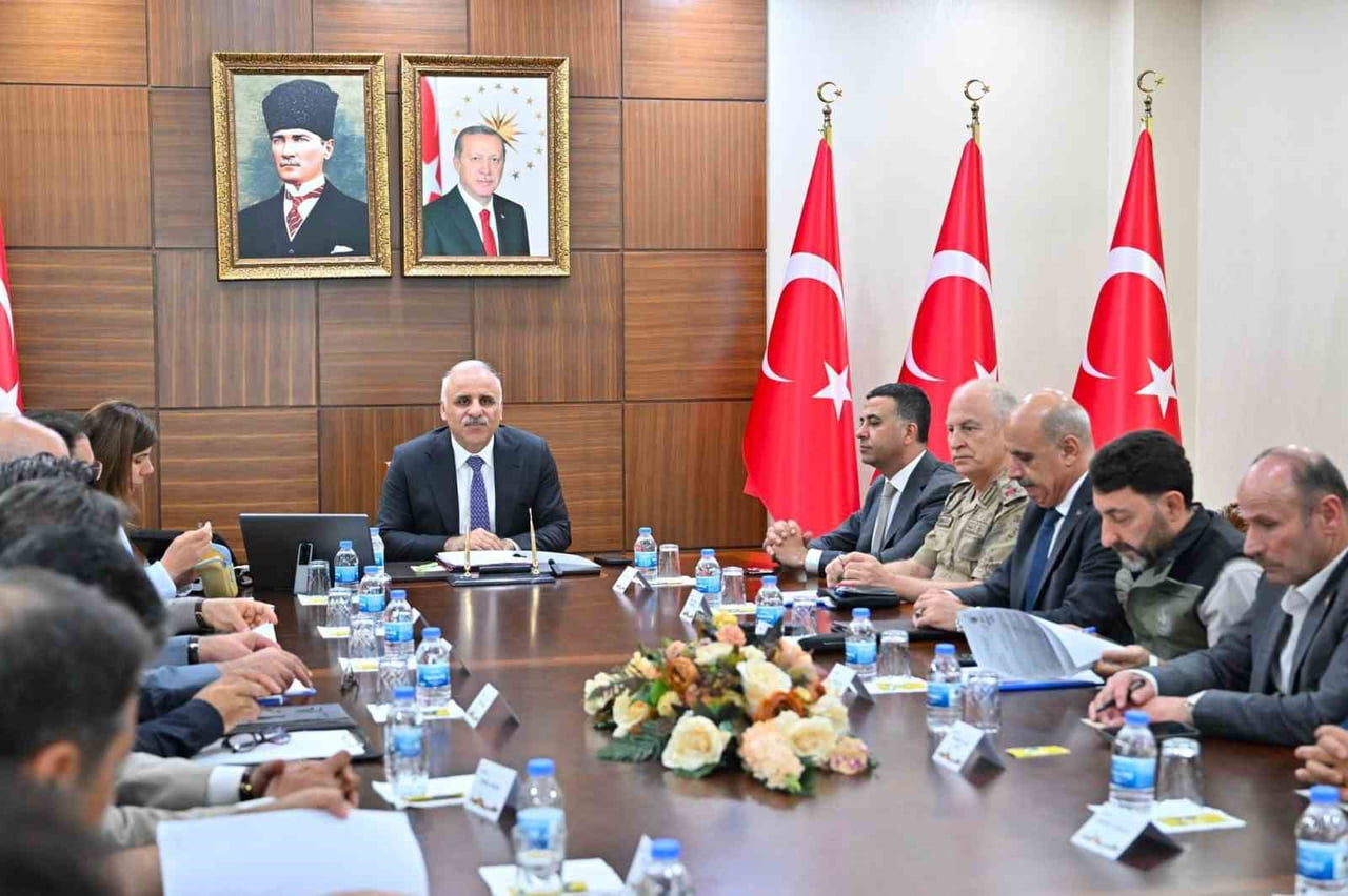 DİYARBAKIR'DA "ANIZ YANGINLARININ ÖNLENMESİ KOORDİNASYON TOPLANTISI" GERÇEKLEŞTİRİLDİ.