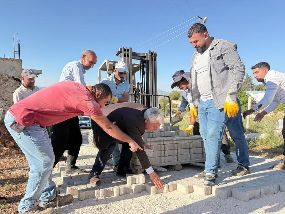 DİYARBAKIR'IN ÇERMİK İLÇESİNDE, YOĞUN YAĞIŞLARDAN DOLAYI BOZULAN MAHALLE YOLLARI, BELEDİYE...
