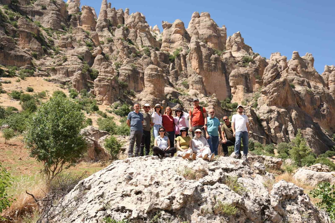 DİYARBAKIR’DA KOKARTLI REHBERLER, VALİLİK, KARACADAĞ KALKINMA AJANSI VE GAP BÖLGE KALKINMA İDARESİ...