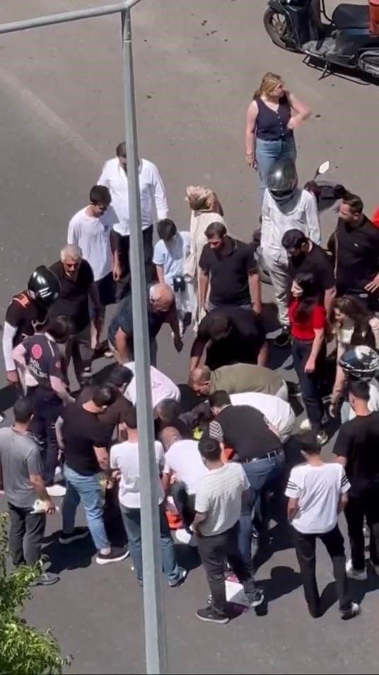 DİYARBAKIR’DA YOLUN KARŞISINA GEÇMEYE ÇALIŞAN ÇOCUK, ARAÇ ÇARPMASI SONUCU YARALANDI.