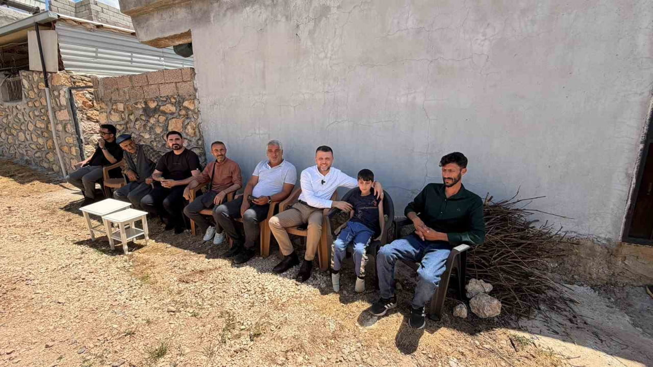 DİYARBAKIR’IN EĞİL BELEDİYE BAŞKANI FIRAT SEYDAOĞLU, ÖZEL BİREYİN KULLANDIĞI YOLUN BOZUK OLDUĞUNU...