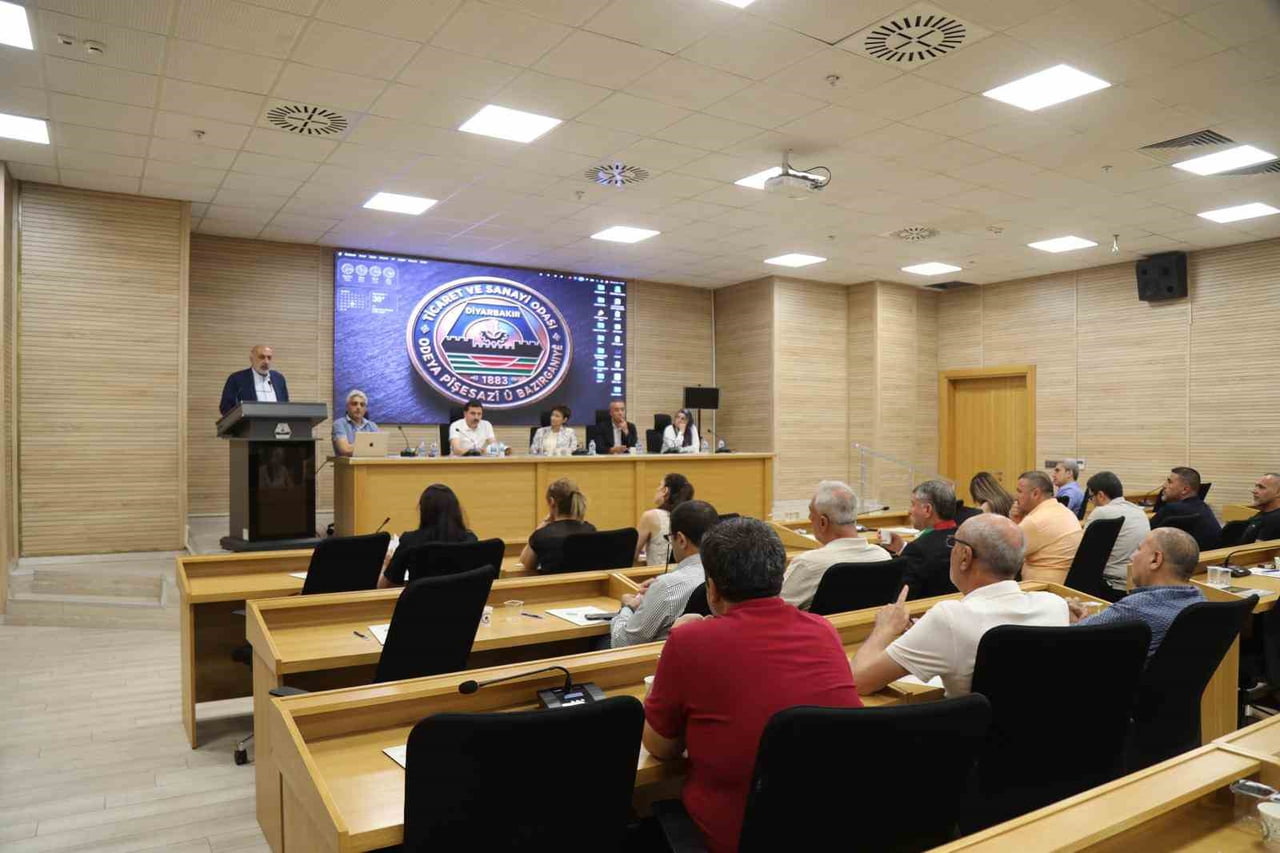 DİYARBAKIR TİCARET VE SANAYİ ODASI (DTSO) BAŞKANI MEHMET KAYA, KENTİN KOMŞU ÜLKELERE İHRACATINDA...