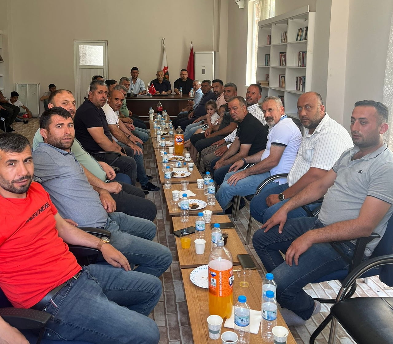 DOĞAL YAŞAMIN, ORMANLARIN VE ZEYTİNLİK ALANLARININ KORUNMASI AMACIYLA FAALİYET GÖSTEREN ALİ DAĞI...