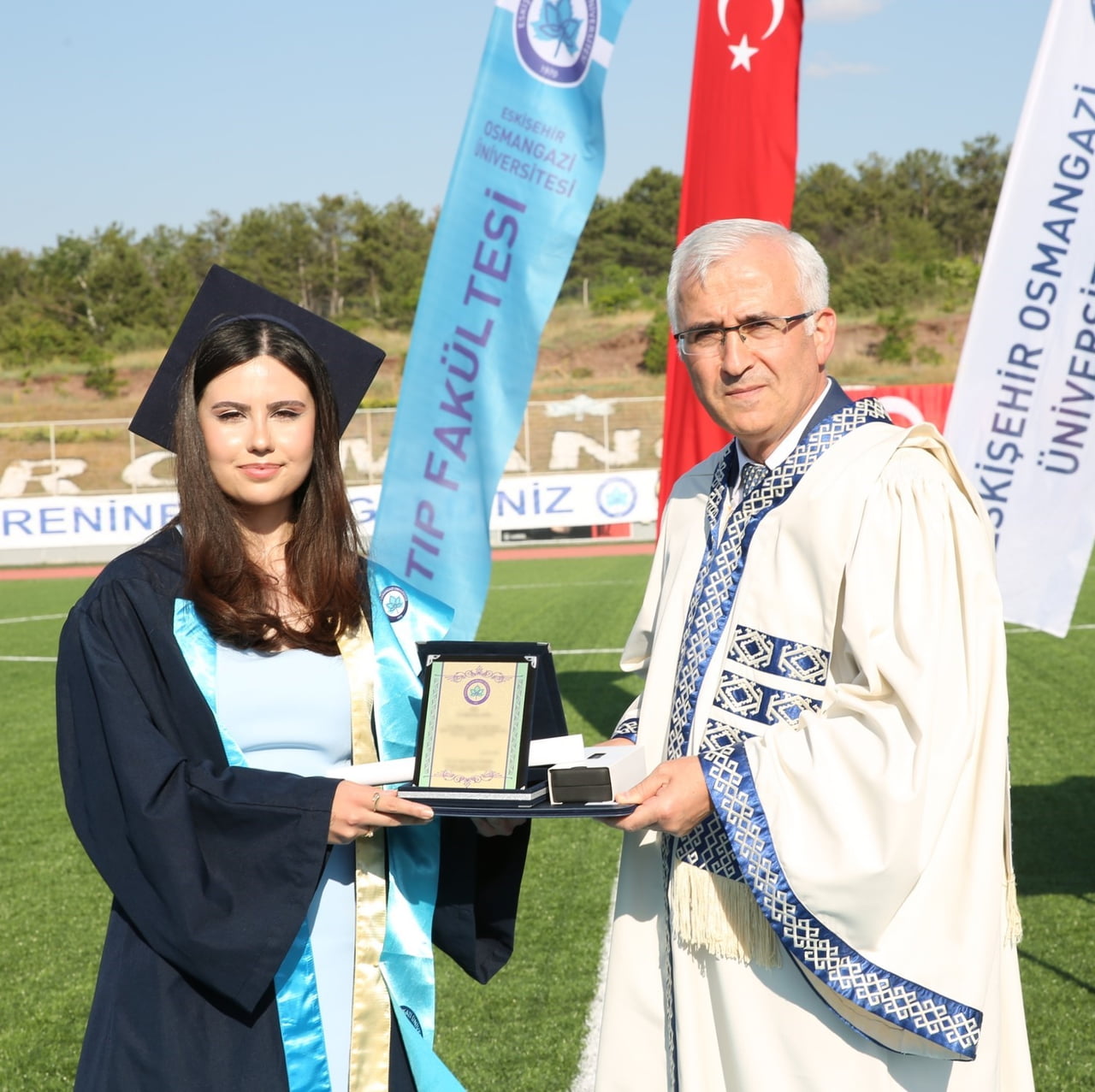 DR. HATİCE ESRA SATIR - PROF. DR. KAMİL ÇOLAK