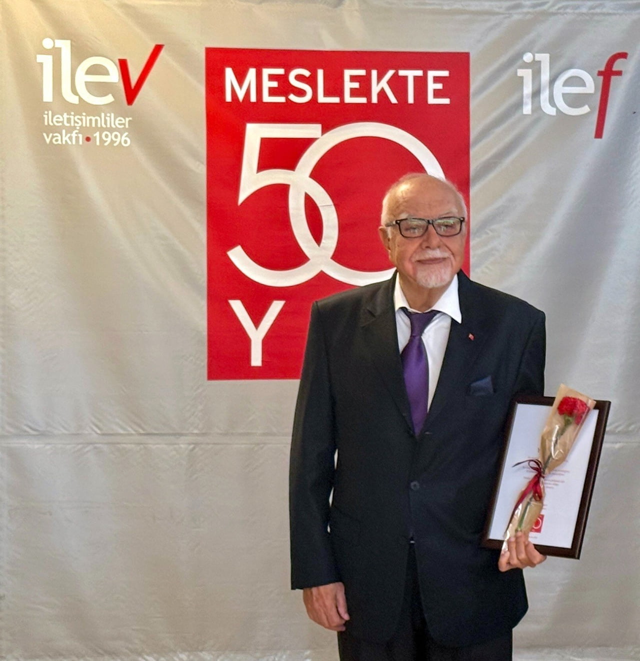 DUAYEN GAZETECİ AĞAR’A "MESLEKTE 50 YIL ONUR ÖDÜLÜ" VERİLDİ