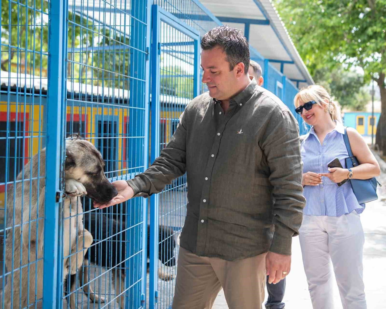 DÜNYA ÇEVRE GÜNÜ KAPSAMINDA EVCİL HAYVAN BAKIM VE REHABİLİTASYON MERKEZİ’Nİ ZİYARET EDEN KUŞADASI...