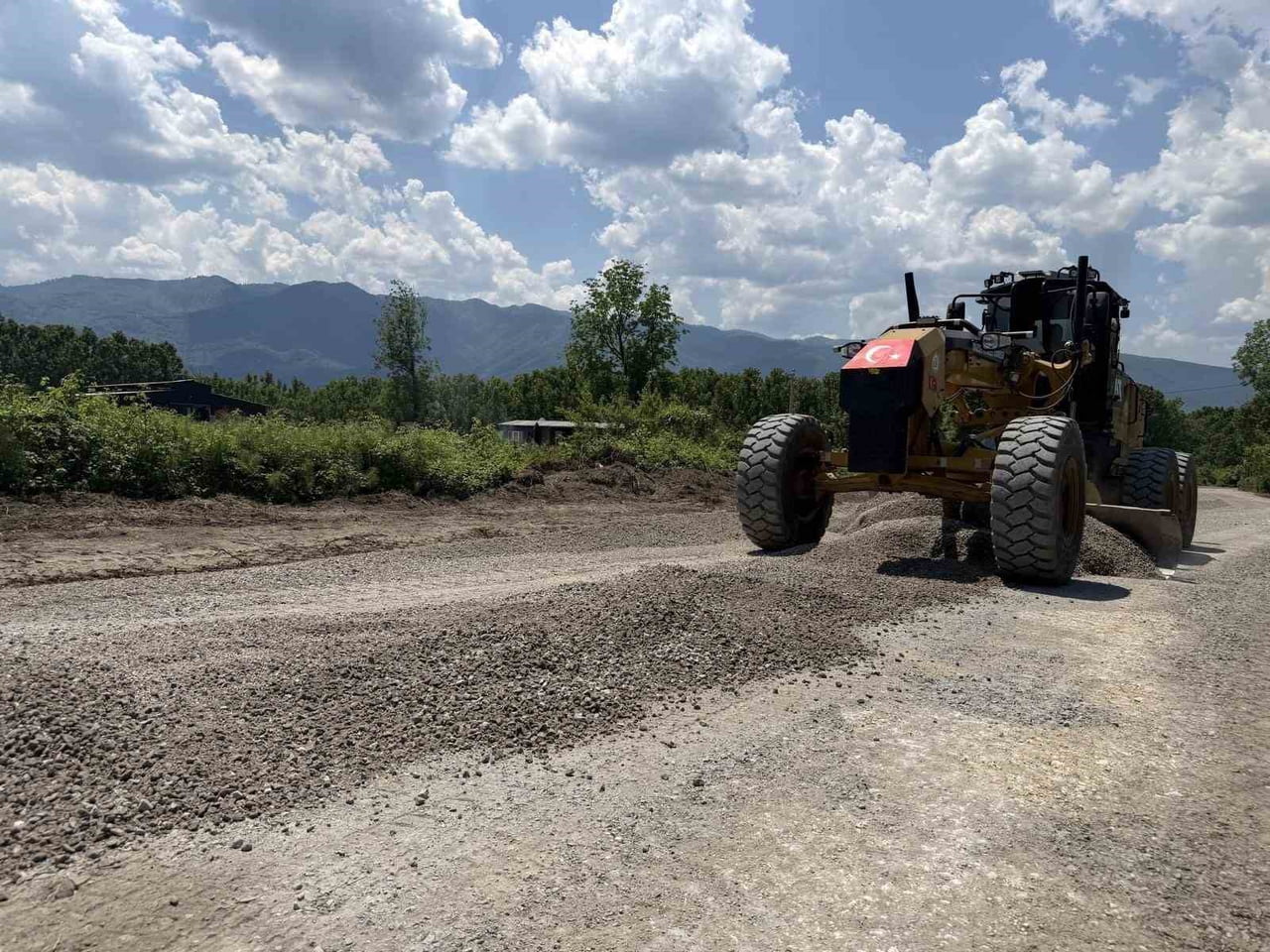 DÜZCE'DE MERKEZE BAĞLI DURAKLAR KÖYÜNDE, VATANDAŞLARA DAHA GÜVENLİ VE KONFORLU ULAŞIM İMKANI...