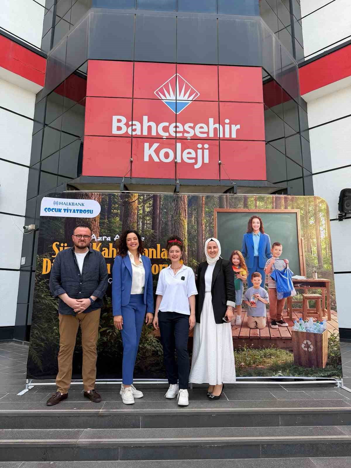 DÜZCE BAHÇEŞEHİR KOLEJİ ÖĞRENCİLERİ, AZRA AKIN’IN BAŞROLÜNDE YER ALDIĞI EĞİTİCİ MÜZİKAL TİYATRO...