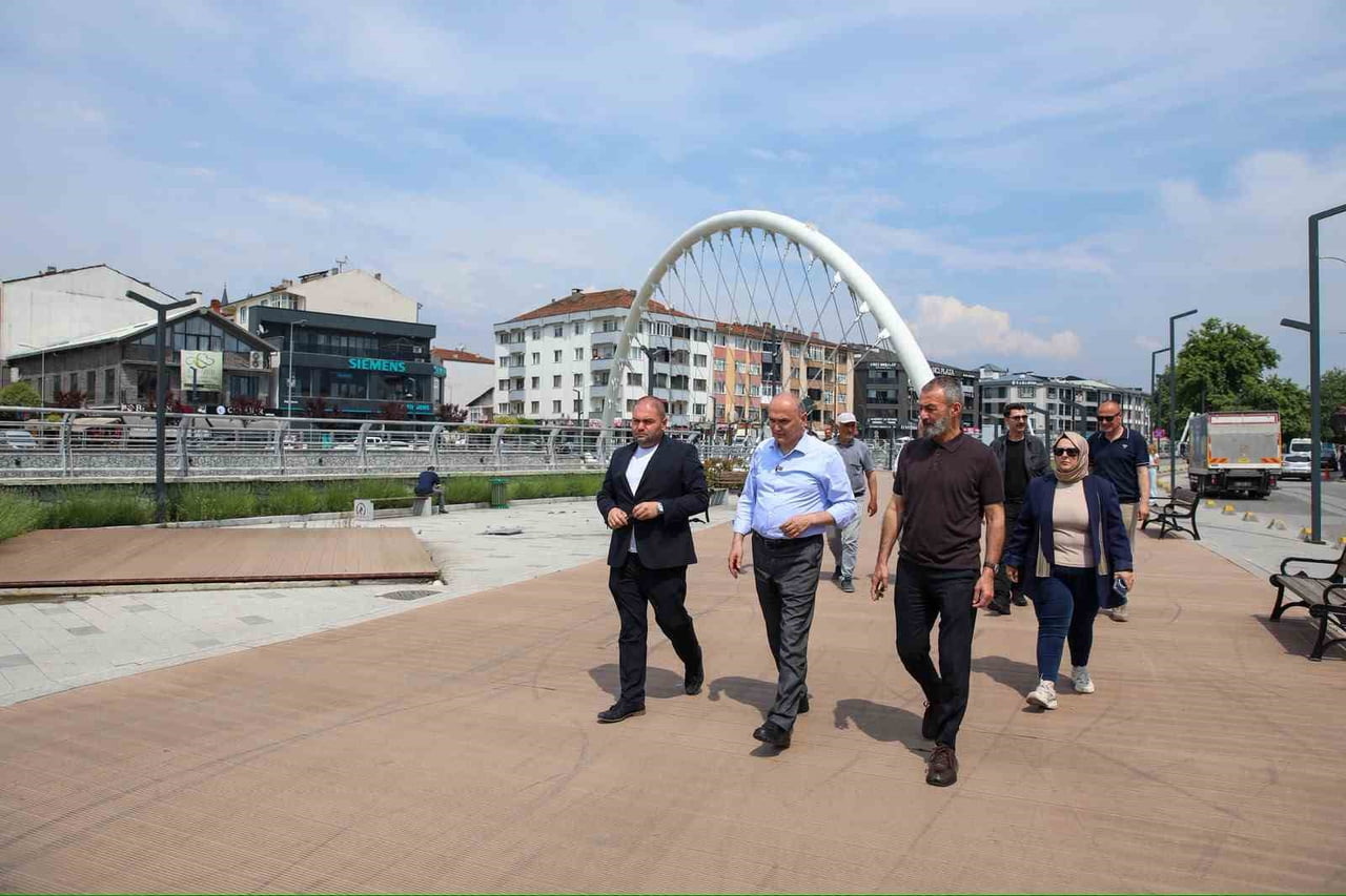 DÜZCE BELEDİYE BAŞKANI DR. FARUK ÖZLÜ’NÜN, ASAR DERESİ’Nİ ŞEHRİN YENİ CAZİBE MERKEZİNE DÖNÜŞTÜRMEK...