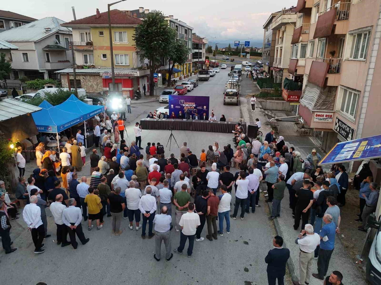 DÜZCE BELEDİYE BAŞKANI FARUK ÖZLÜ, YILIN DÖRDÜNCÜ VATANDAŞ BULUŞMASINDA NUSRETTİN MAHALLESİ...