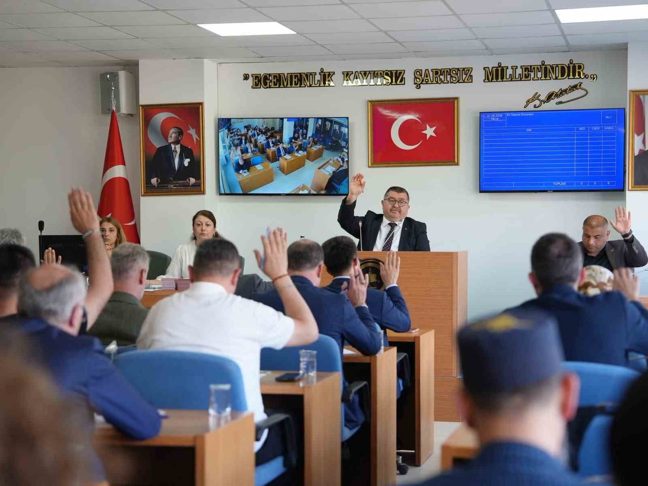 DÜZCE BELEDİYE MECLİSİ HAZİRAN AYI BİRİNCİ BİRLEŞİMİ, MECLİS BAŞKAN VEKİLİ AV. ALİ DİLBER...