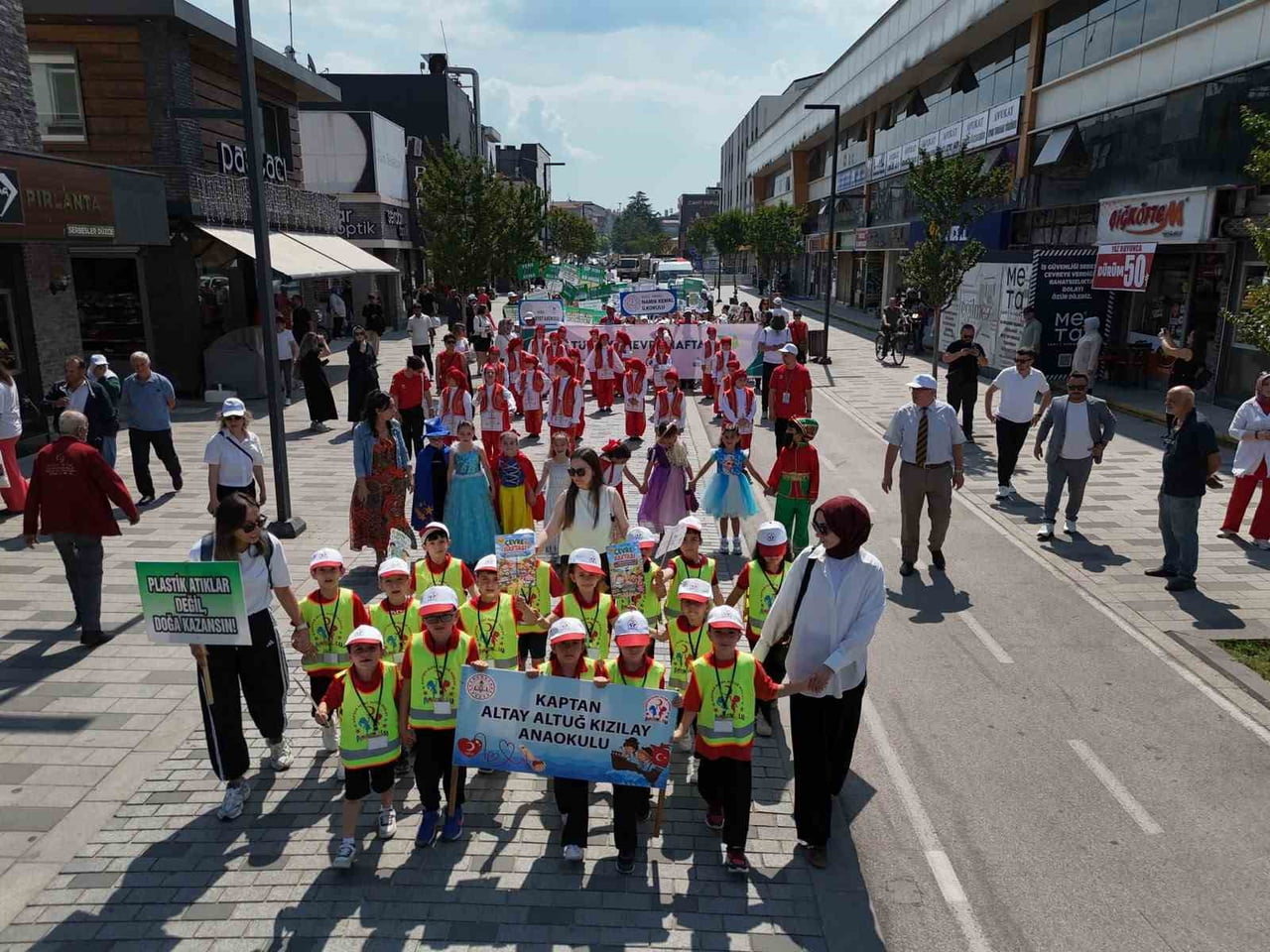 DÜZCE BELEDİYESİ VE DÜZCE VALİLİĞİ İŞ BİRLİĞİNDE TÜRKİYE ÇEVRE HAFTASI İLE 5 HAZİRAN DÜNYA ÇEVRE...