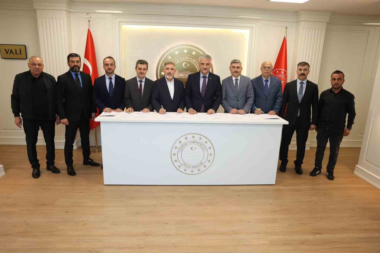 DÜZCE’DE GENÇLERİN MİLLİ VE MANEVİ DEĞERLERİNE BAĞLI, DİSİPLİNLİ VE SPORLA İÇ İÇE YETİŞMESİNİ...