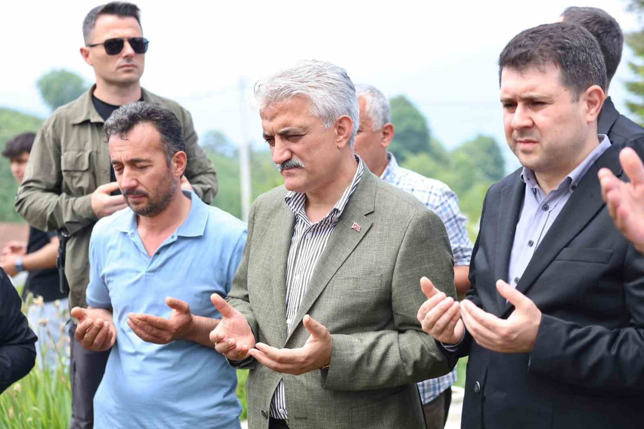 DÜZCE’DE KOAH RAHATSIZLIĞI NEDENİYLE HAYATINI KAYBEDEN KIBRIS GAZİSİ EROL ÇİMŞİR, GÖLYAKA İLÇESİNE...