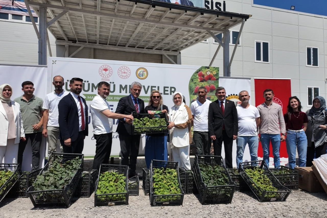 DÜZCE’DE TARIMSAL ÇEŞİTLİLİĞİ ARTIRMAK VE YEREL ÜRETİCİLERİ EKONOMİK OLARAK GÜÇLENDİRMEK AMACIYLA...