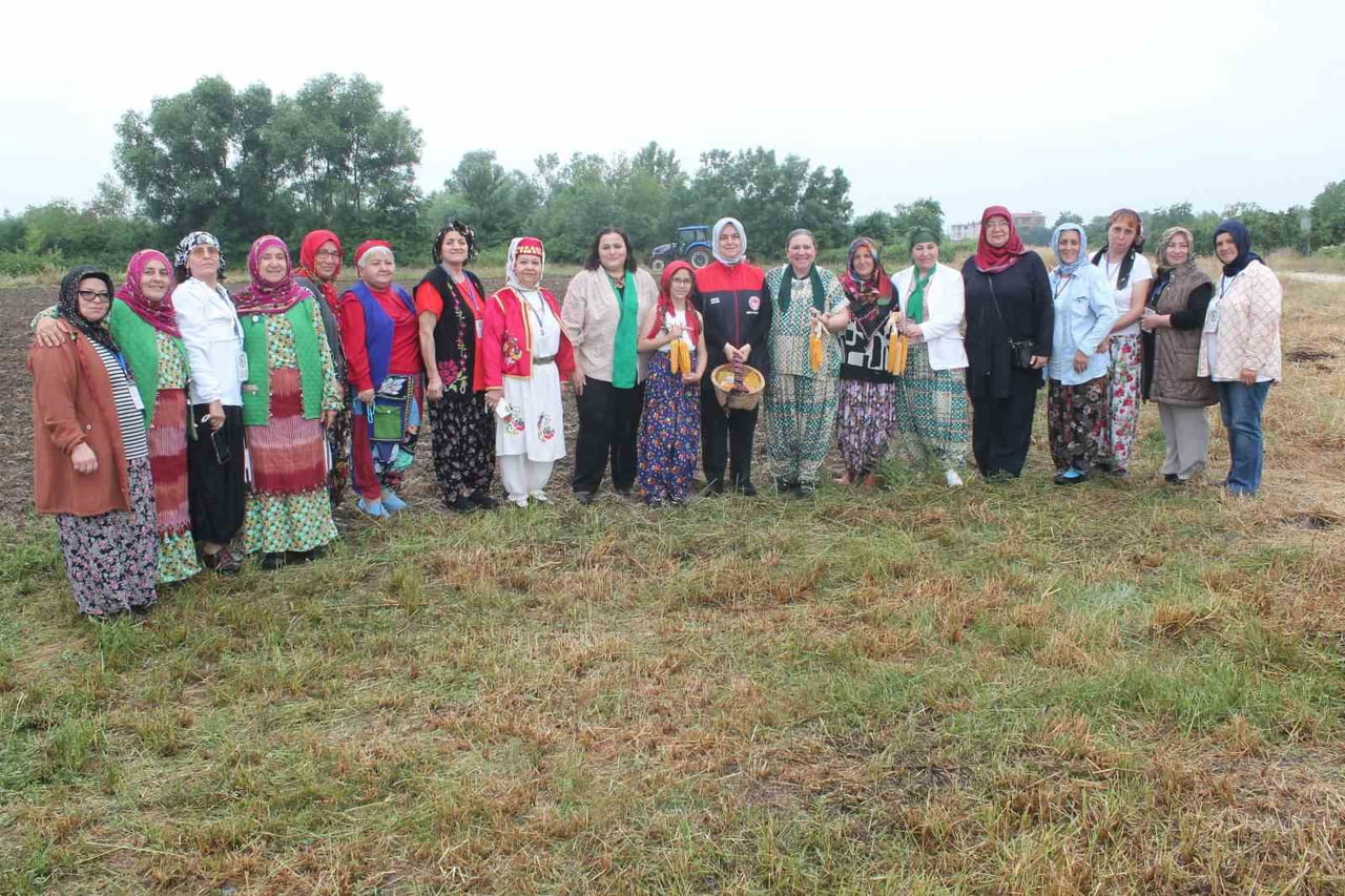 DÜZCE’DE YERLİ VE MİLLİ ÜRETİMİN DESTEKLENMESİ, KADIN EMEĞİNİN TARIMSAL ÜRETİMDE DAHA GÖRÜNÜR HALE...