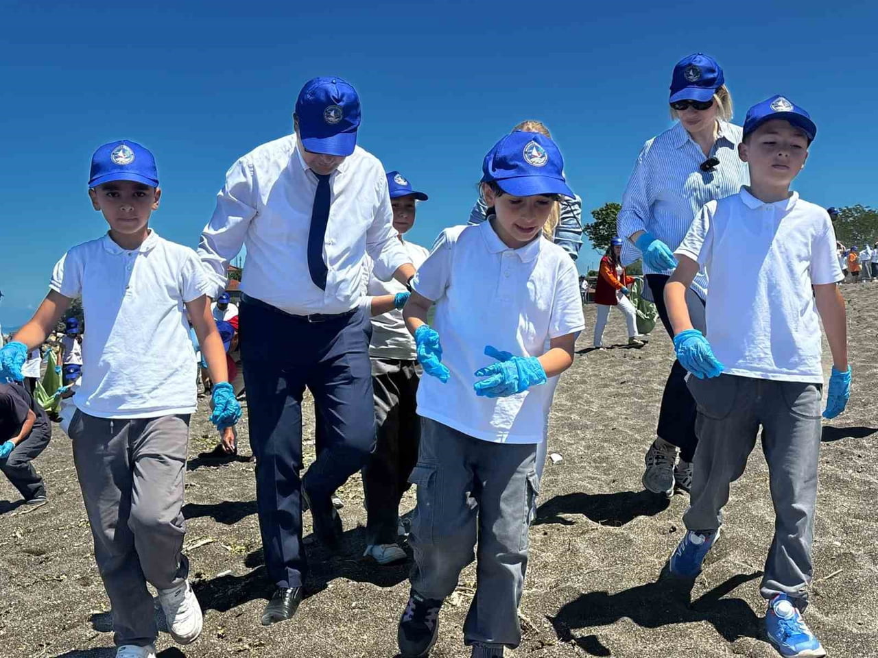 DÜZCE’NİN AKÇAKOCA İLÇESİNDE KAYMAKAMLIĞI TARAFINDAN ÇEVRE GÜNÜ ETKİNLİKLERİ KAPSAMINDA...