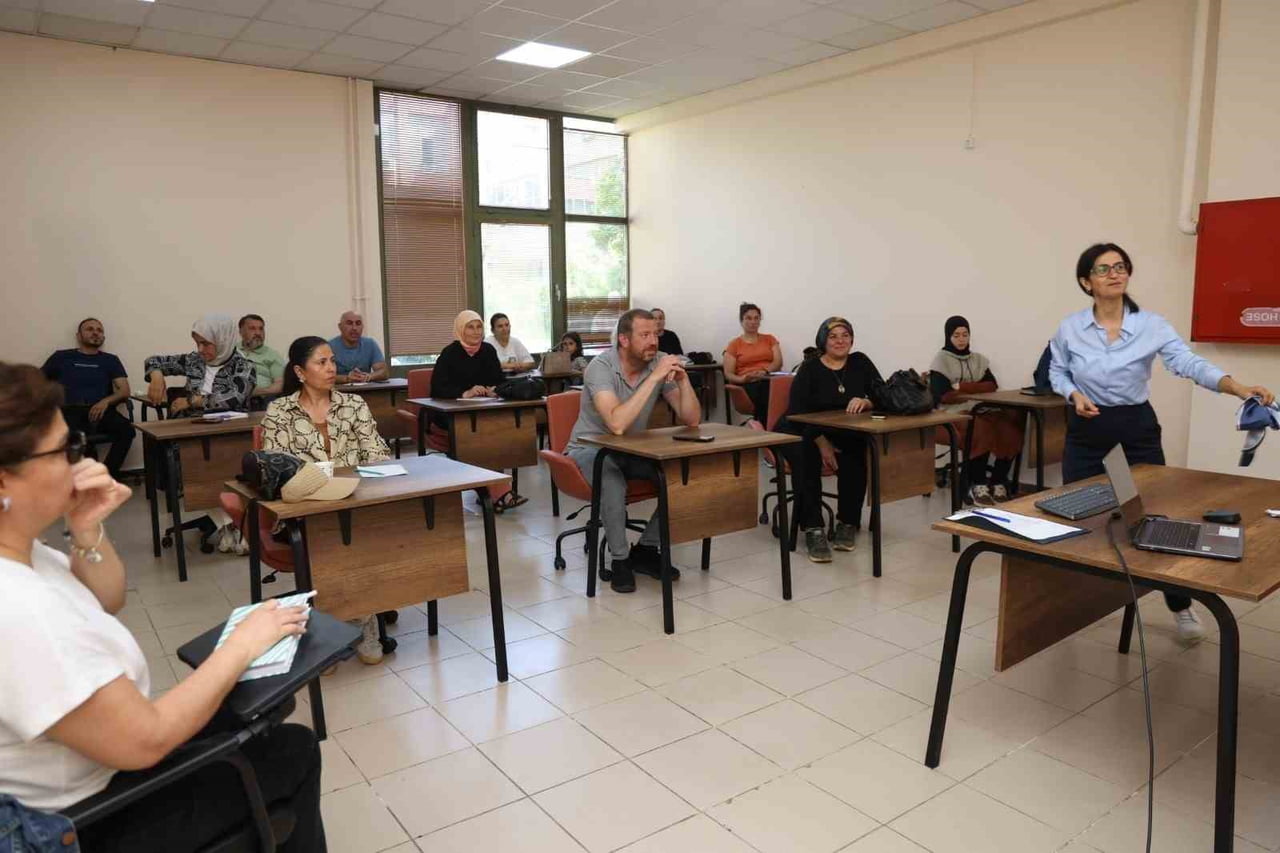 DÜZCE ÜNİVERSİTESİ ARICILIK ARAŞTIRMA GELİŞTİRME VE UYGULAMA MERKEZİ (DAGEM), KOCAELİ BÜYÜKŞEHİR...