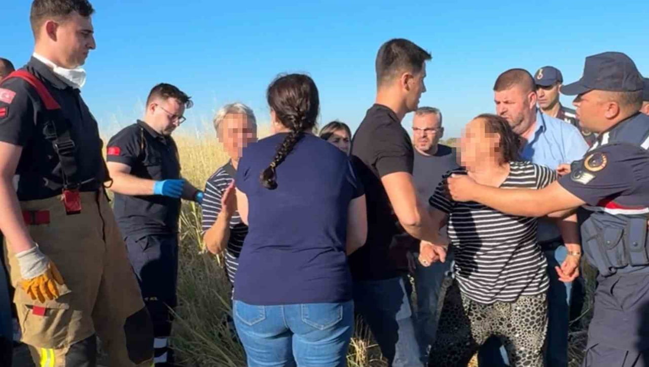 EDİRNE'DE SULAMA KANALINDA CANSIZ BEDENİ BULUNAN MOTOSİKLET SÜRÜCÜSÜNÜN CENAZESİ BAŞINDA, EŞİ İLE...