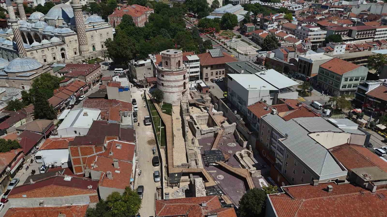 EDİRNE’NİN ÖNEMLİ TARİHİ YAPILARINDAN BİRİ OLAN MAKEDONYA KULESİ, TAMAMLANAN RESTORASYONUN...