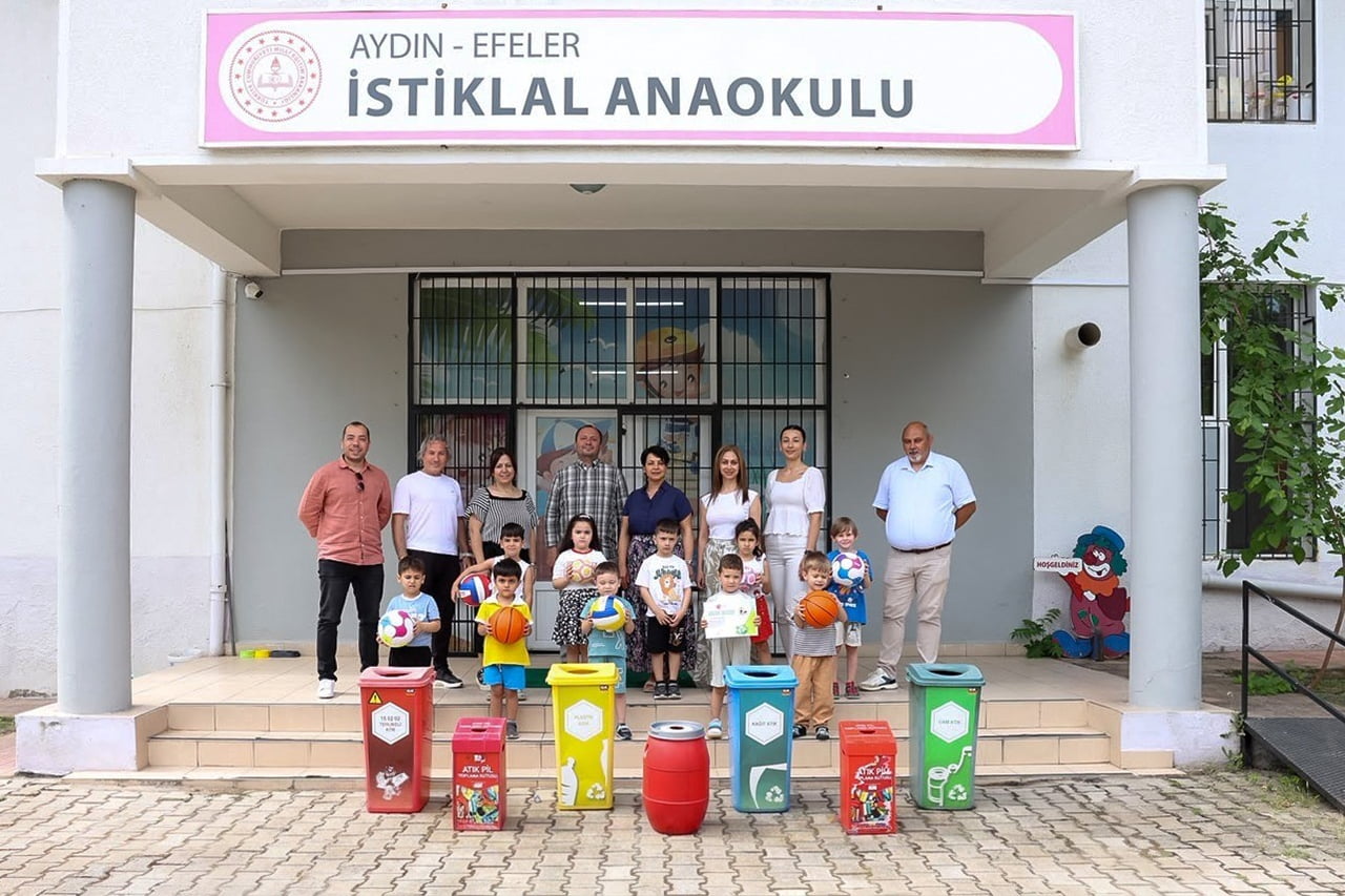 EFELER BELEDİYESİ KOORDİNESİNDE DÜZENLENEN ATIK PİL TOPLAMA KAMPANYASI'NDA DERECEYE GİREN OKULLAR...
