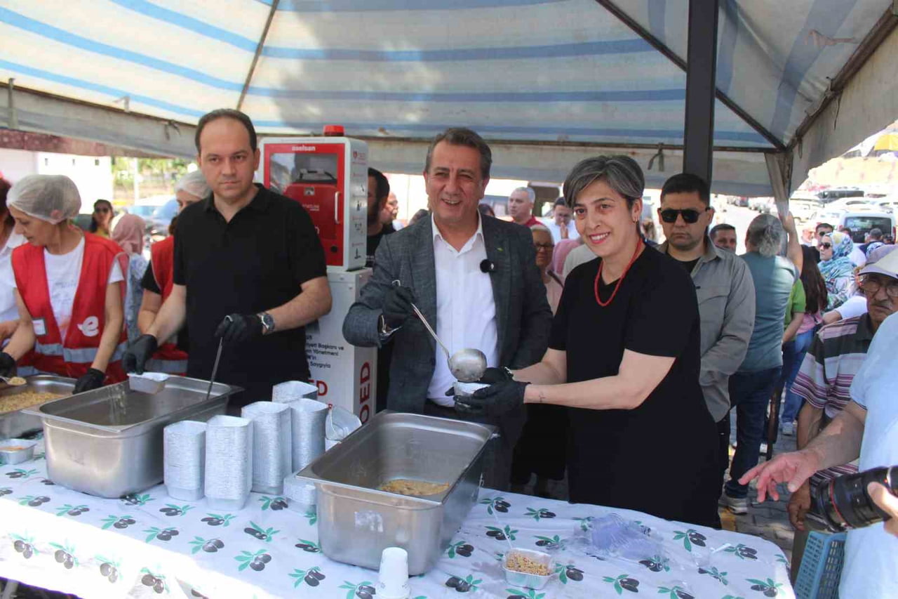 EFELER BELEDİYESİ TARAFINDAN MUHARREM AYI DOLAYISIYLA GERÇEKLEŞTİRİLEN 3 BİN KİŞİLİK AŞURE HAYRINA...