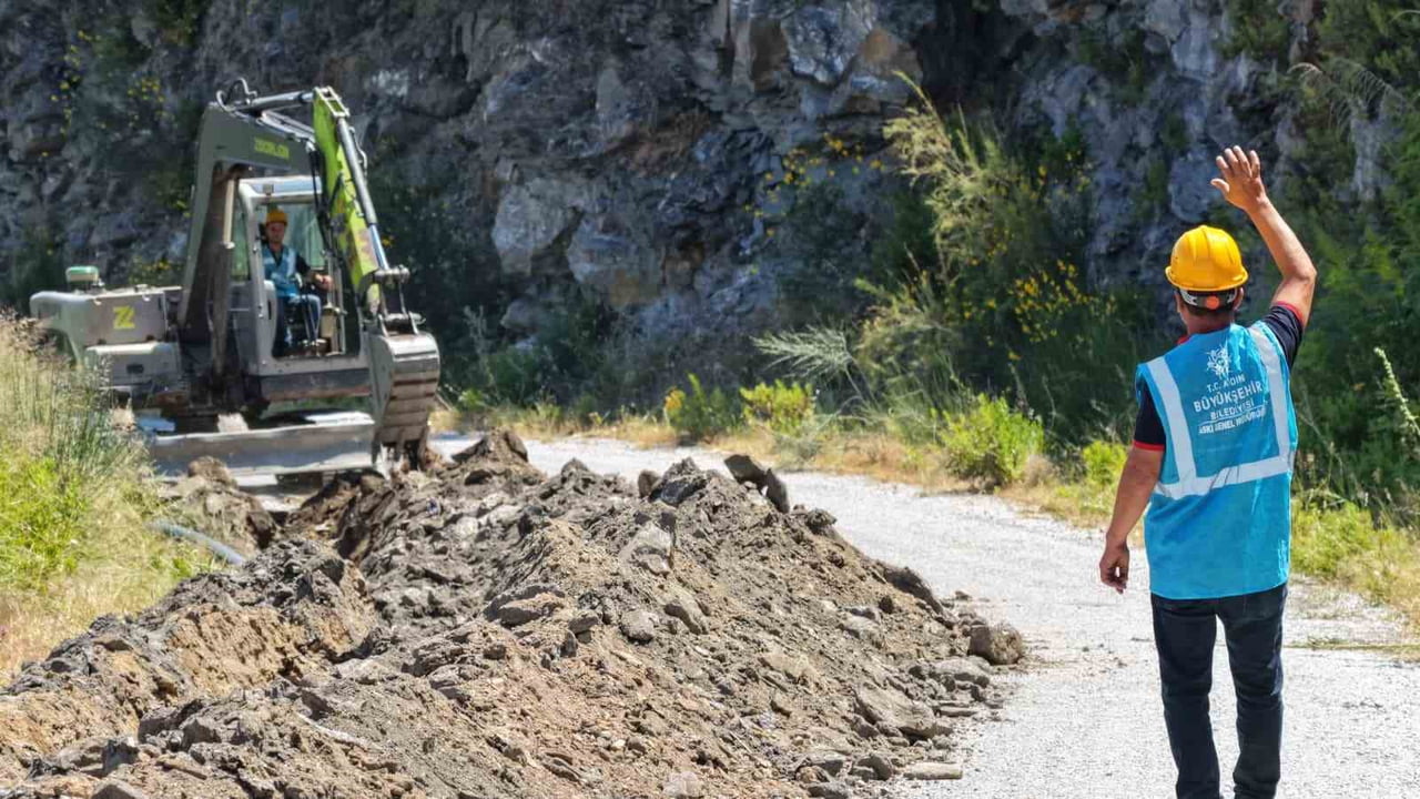 EFELER İLÇESİ EĞRİKAVAK MAHALLESİ’NDE AYDIN BÜYÜKŞEHİR BELEDİYESİ TARAFINDAN BAŞLATILAN ÇALIŞMA...