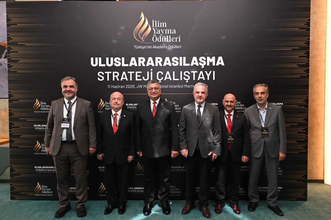 EGE ÜNİVERSİTESİ REKTÖRÜ PROF. DR. MUSA ALCI, YÜKSEKÖĞRETİM KURULU (YÖK) BAŞKANI PROF. DR. EROL...
