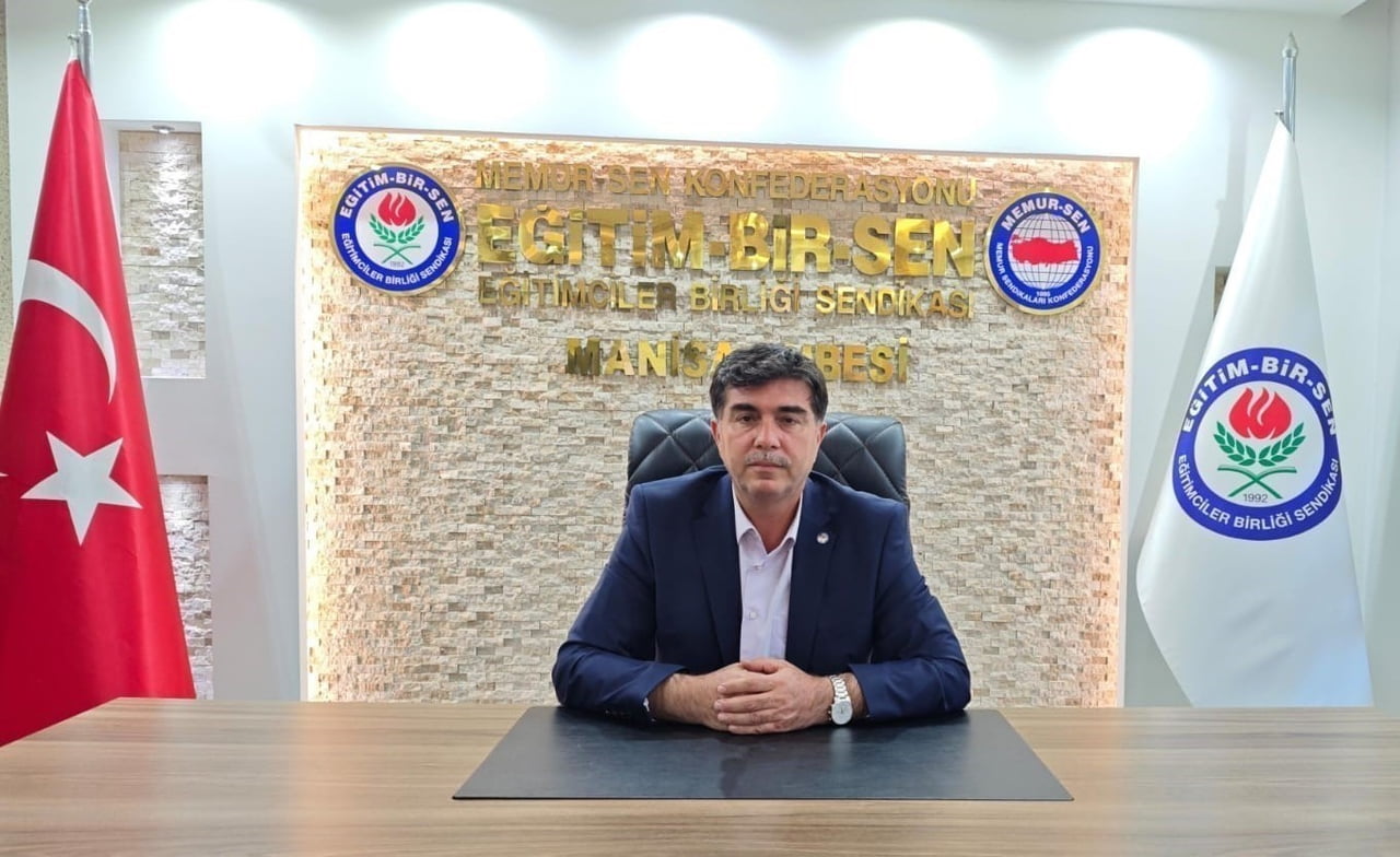 EĞİTİM-BİR-SEN MANİSA 1 NO’LU ŞUBE BAŞKANI VE MEMUR-SEN MANİSA İL TEMSİLCİSİ AHMET YASAV...